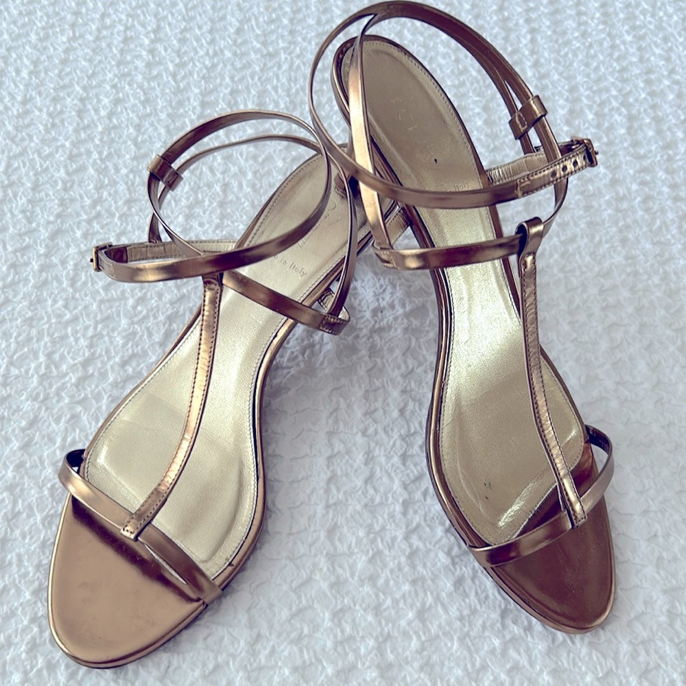 J Crew Gold/Bronze Kitten Heel TStrap sandals w/ adjustable ankle strap Size 11